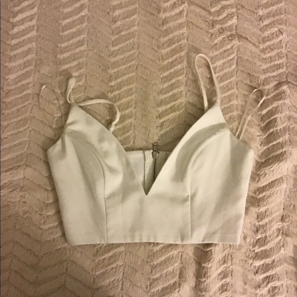 White lightly worn pepper mayo crop top
